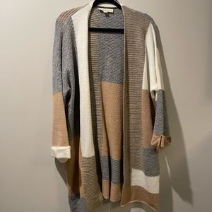 VICI | Block colored (Tan, White, and Gray) Cardigan with Pockets